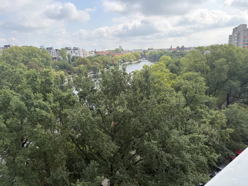 Wunderschönes Penthouse mit Blick ins Grüne am Landwehrkanal — photo 1